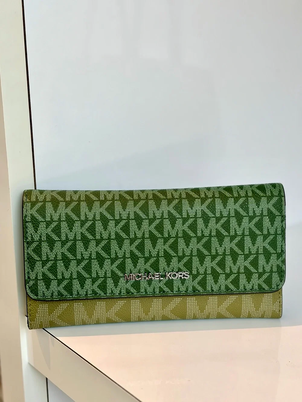Michael Kors Jet Set Travel Signature Logo Tri-Fold Wallet